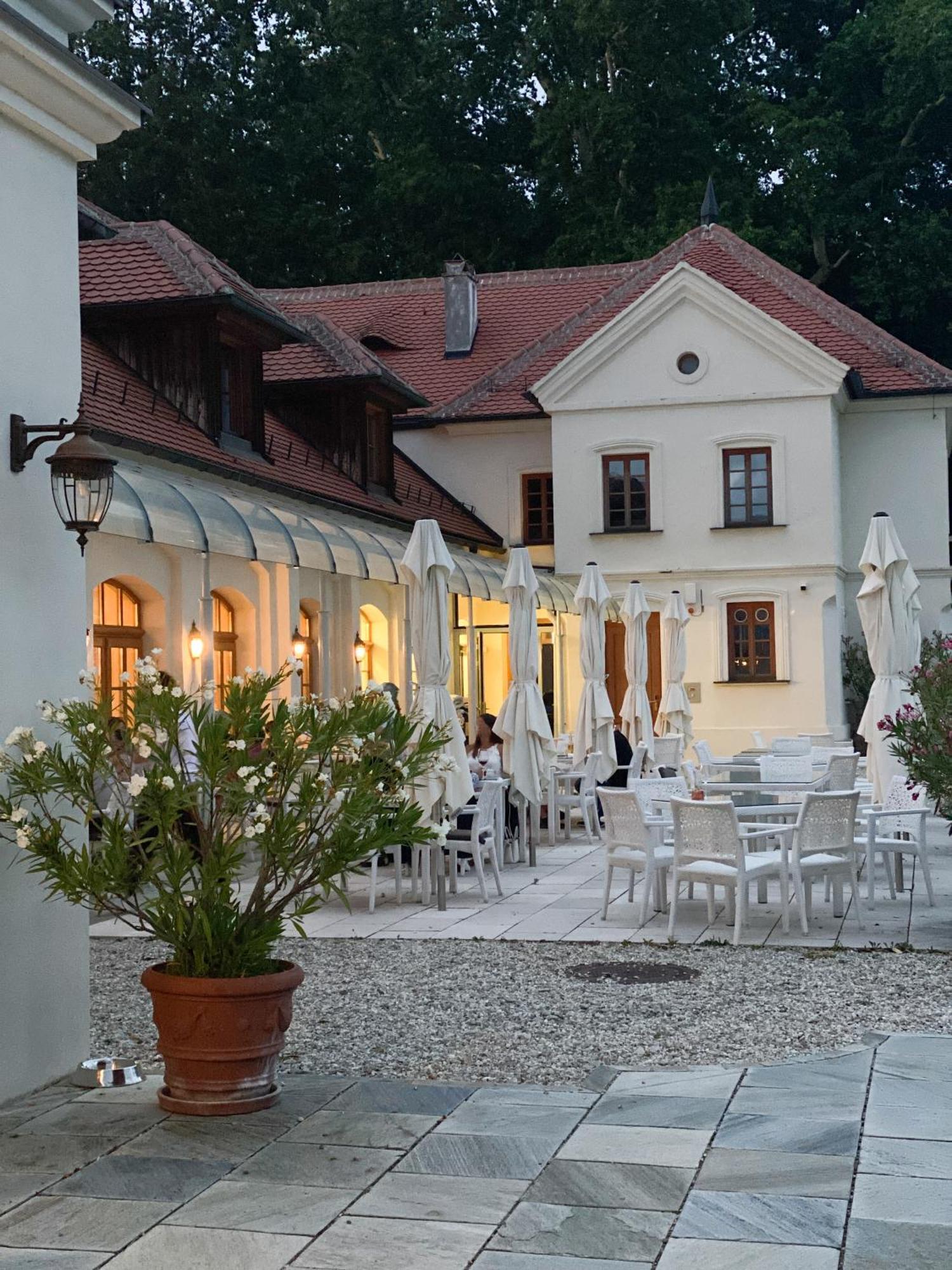 Schloss Thalheim Sankt Poelten Exterior foto
