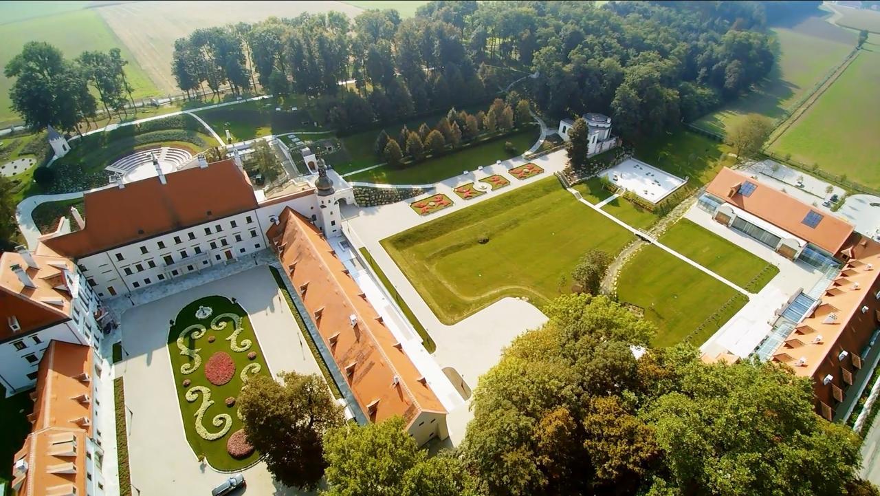 Schloss Thalheim Sankt Poelten Exterior foto